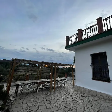 Spacious House + Pool * Tortosa