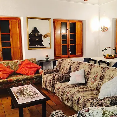 Spacious House + Pool * Tortosa