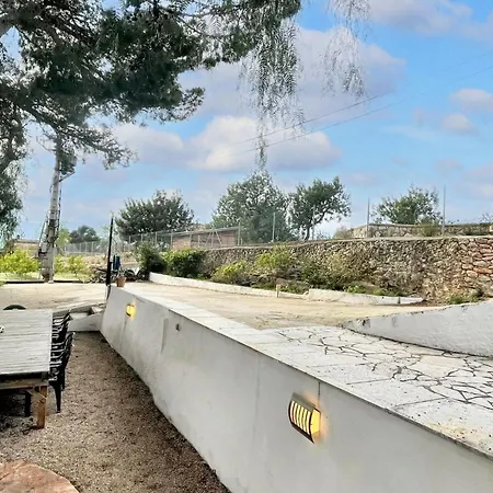 Spacious House + Pool Tortosa