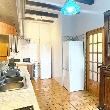 Spacious House + Pool Tortosa
