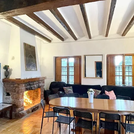 Spacious House + Pool * Tortosa